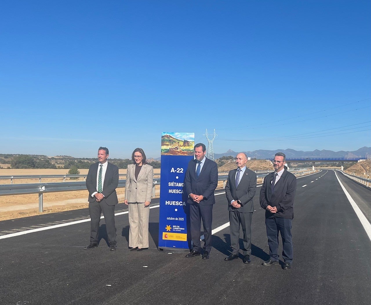 Entra en servicio el tramo Huesca-Siétamo, que completa la A-22 Entra en servicio el tramo Huesca-Siétamo, que completa la A-22
