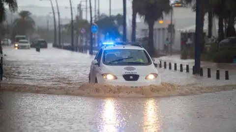 Un coche de la Policía Local, a 30 de septiembre de 2025, en Ibiza. Un coche de la Policía Local, a 30 de septiembre de 2025, en Ibiza.
