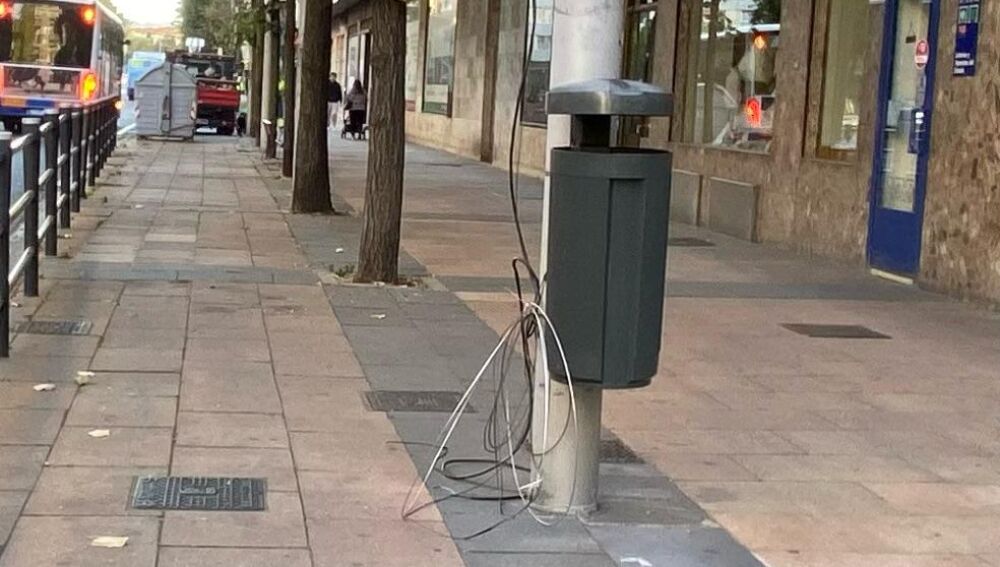 Cableado preparado en el paseo de la Estación