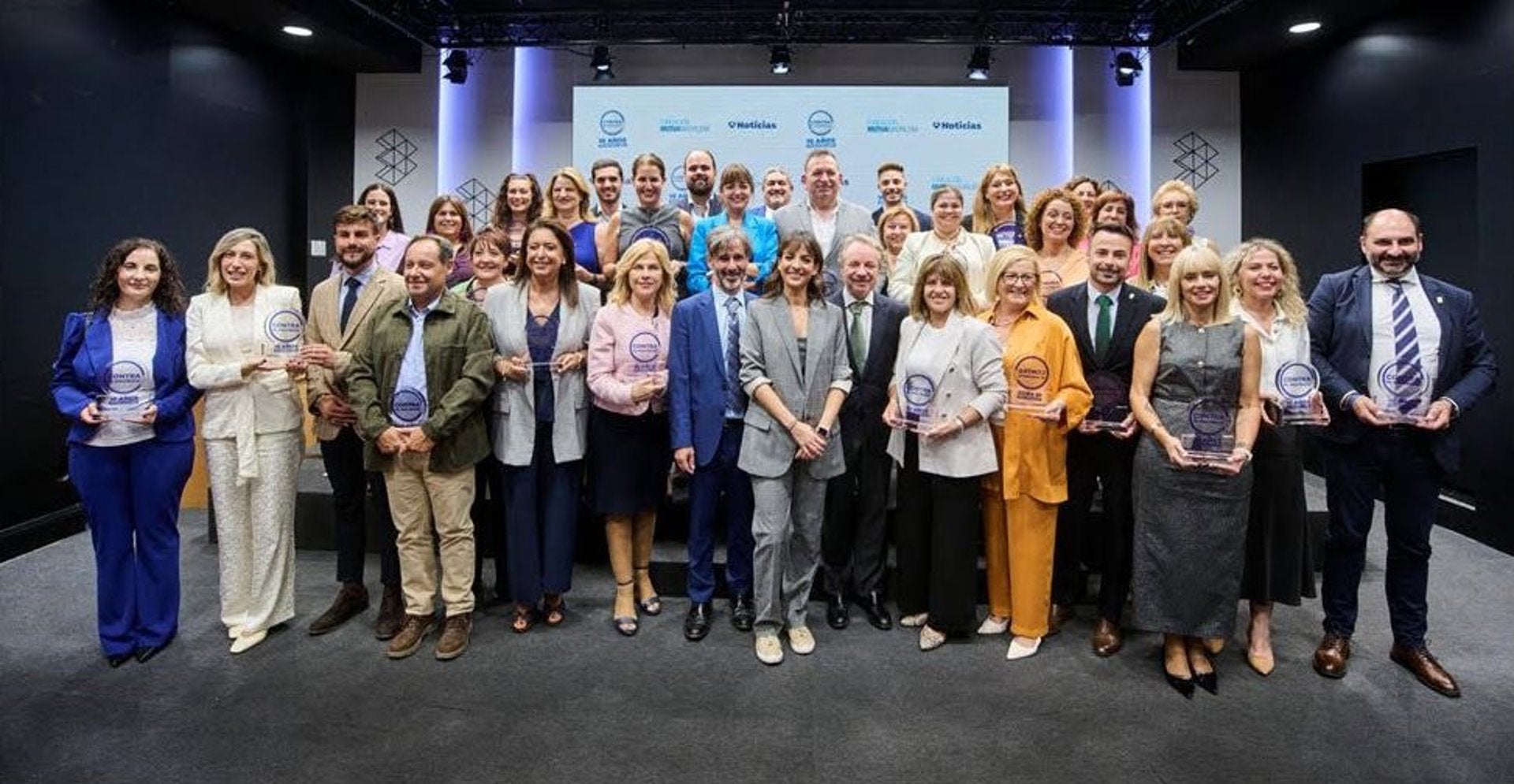 Fundación Mutua Madrileña y Antena 3 Noticias premian acciones en Lobón y Piedras Albas contra la violencia machista Fundación Mutua Madrileña y Antena 3 Noticias premian acciones en Lobón y Piedras Albas contra la violencia machista