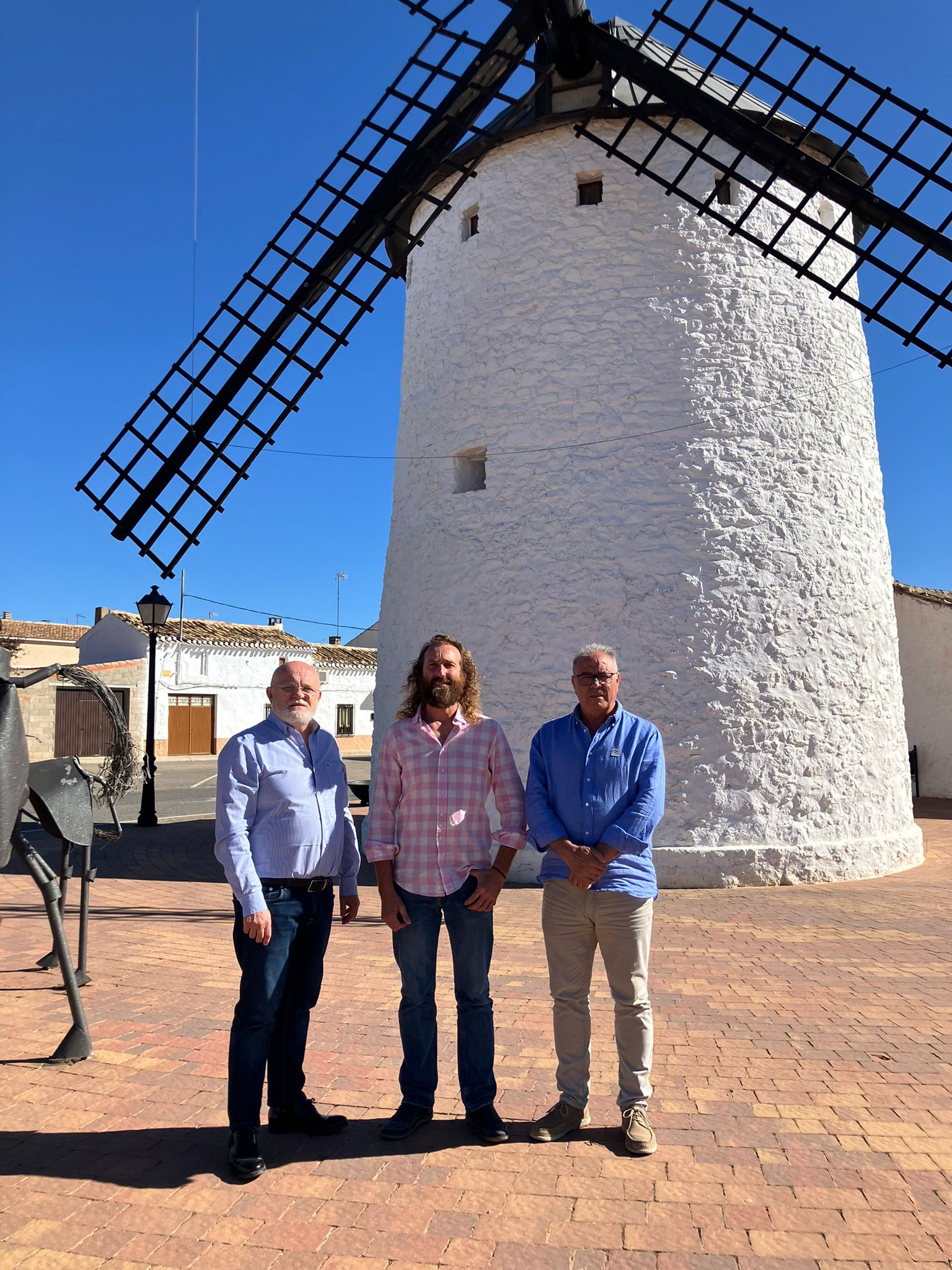 Las aspas del Museo Etnológico ‘La Molineta’ de Munera vuelven a brillar Las aspas del Museo Etnológico ‘La Molineta’ de Munera vuelven a brillar