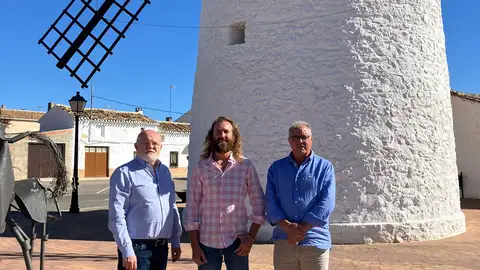 Las aspas del Museo Etnológico ‘La Molineta’ de Munera vuelven a brillar Las aspas del Museo Etnológico ‘La Molineta’ de Munera vuelven a brillar