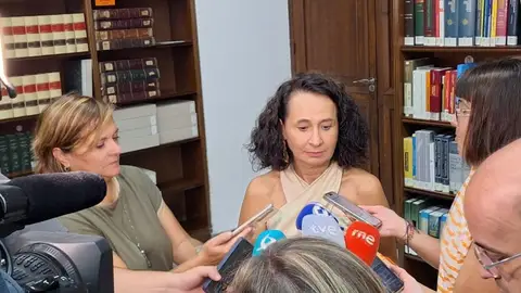 Tena avanza que los juzgados de violencia sobre la mujer de Extremadura están dotados para las nuevas competencias Tena avanza que los juzgados de violencia sobre la mujer de Extremadura están dotados para las nuevas competencias