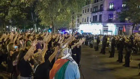 Las manifestaciones en apoyo a la flotilla dejan cargas policiales en Madrid y un 'Campamento Palestina' en Barcelona