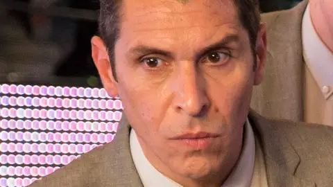 Muere Javier Manrique a los 56 años, actor de 'Cámera Café' y 'El día de la bestia' Muere Javier Manrique a los 56 años, actor de 'Cámera Café' y 'El día de la bestia'
