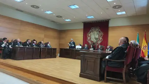 Emilio García-Cancho jura su cargo como presidente de la Audiencia Provincial de Badajoz Emilio García-Cancho jura su cargo como presidente de la Audiencia Provincial de Badajoz