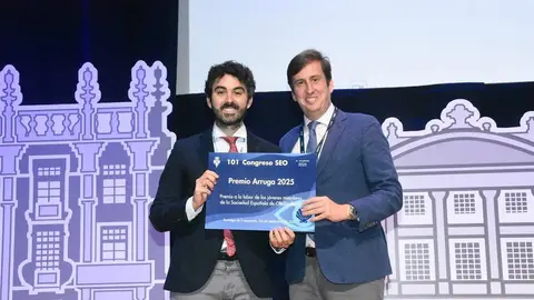 Carlos Rocha de Lossada, oftalmólogo de Vithas Málaga, reconocido como mejor especialista español menor de 40 años por la Sociedad Española de Oftalmología (SEO) Carlos Rocha de Lossada, oftalmólogo de Vithas Málaga, reconocido como mejor especialista español menor de 40 años por la Sociedad Española de Oftalmología (SEO)
