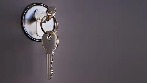 Método impresoning: la nueva forma que tienen los ladrones de entrar en las casas sin forzar la cerradura y que se puede comprar por internet Método impresoning: la nueva forma que tienen los ladrones de entrar en las casas sin forzar la cerradura y que se puede comprar por internet