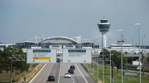 El aeropuerto de Munich reabre tras un cierre temporal provocado por el avistamiento de drones