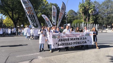 Manifestaci&oacute;n de m&eacute;dicos en Ciudad Real en una huelga anterior