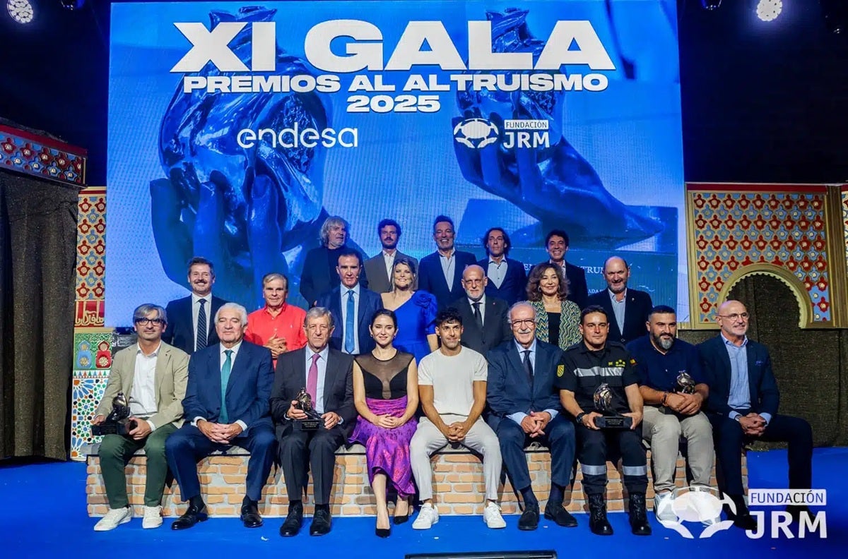 La Fundación De la Morena premia a la UME y a la Fundación Doctor Diego González Rivas en la X Gala del Altruismo La Fundación De la Morena premia a la UME y a la Fundación Doctor Diego González Rivas en la X Gala del Altruismo