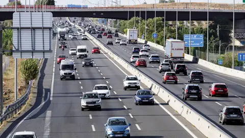 La DGT estrena un nuevo teléfono de asistencia para las víctimas de accidentes de tráfico La DGT estrena un nuevo teléfono de asistencia para las víctimas de accidentes de tráfico