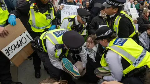 Reino Unido permitirá que la Policía prohíba manifestaciones tras detener a casi 500 personas en una a favor de Palestina