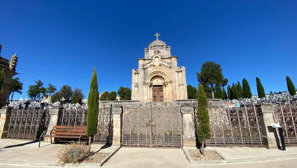 Panteón de Teresa de Zúñiga y Cornejo, considerado el más emblemático Panteón de Teresa de Zúñiga y Cornejo, considerado el más emblemático