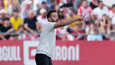 El arranque del Valencia de Corberán, entre los dos cursos que inició Baraja con el equipo El arranque del Valencia de Corberán, entre los dos cursos que inició Baraja con el equipo