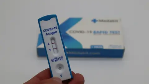 Un test positivo de antígenos de Covid-19 Un test positivo de antígenos de Covid-19