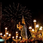Rojales celebra el día de la Virgen del Rosario con la procesión que recorre sus calles este martes Rojales celebra el día de la Virgen del Rosario con la procesión que recorre sus calles este martes