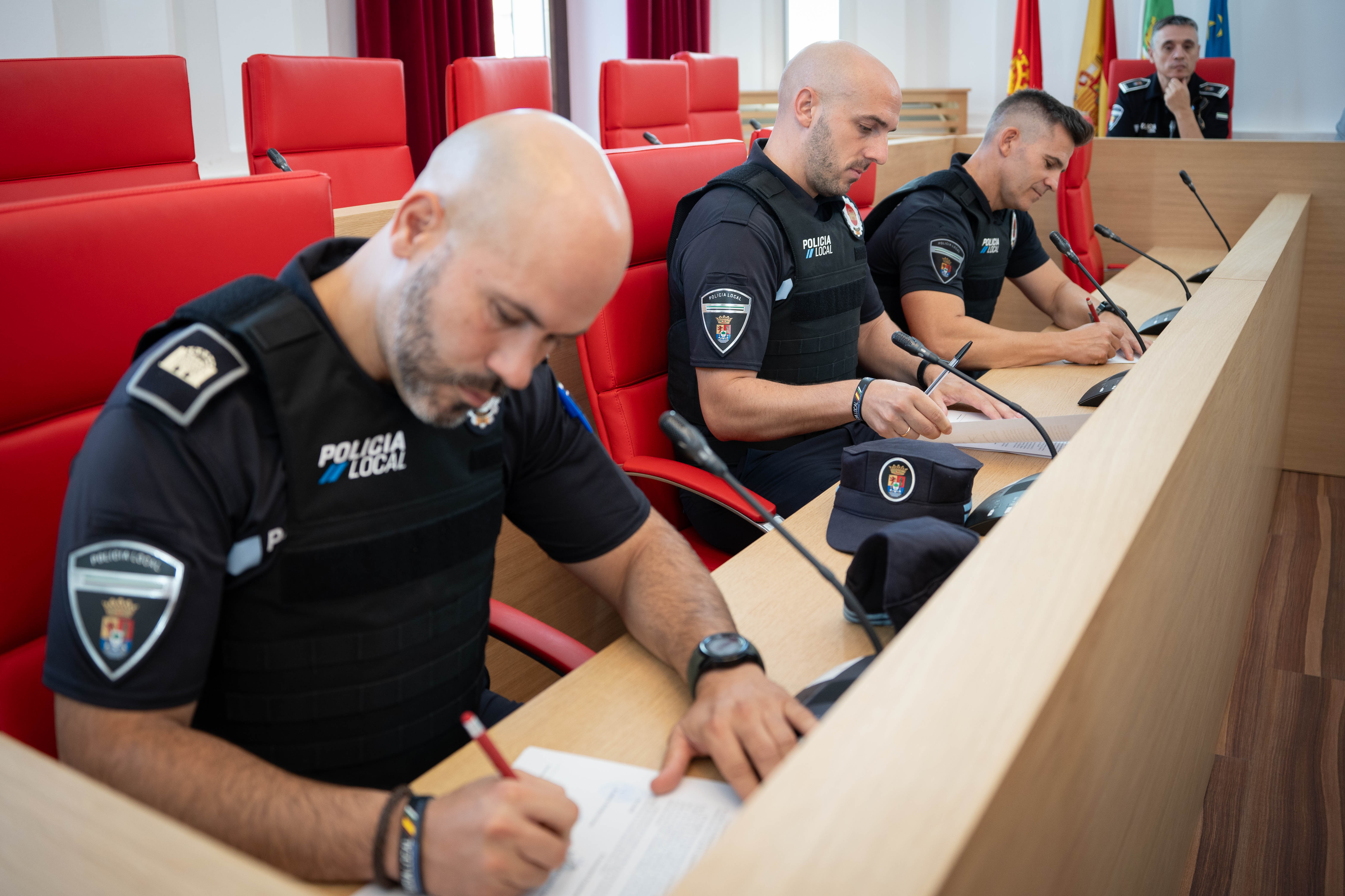 Extremadura contará con 68 nuevos policías locales a partir de enero Extremadura contará con 68 nuevos policías locales a partir de enero