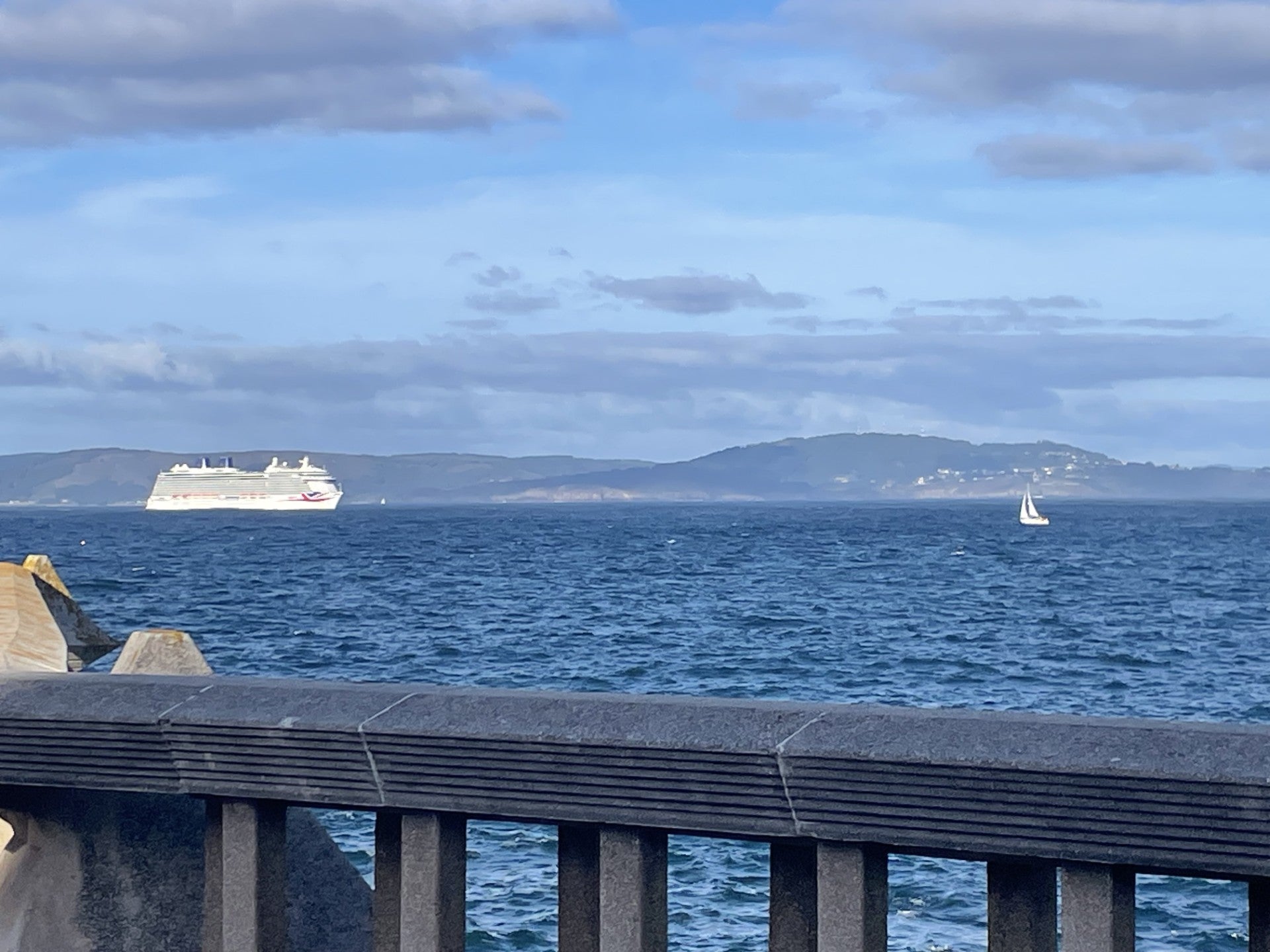 La Autoridad Portuaria pide modificar la Ley para no aplicar la tasa turística a los cruceristas La Autoridad Portuaria pide modificar la Ley para no aplicar la tasa turística a los cruceristas