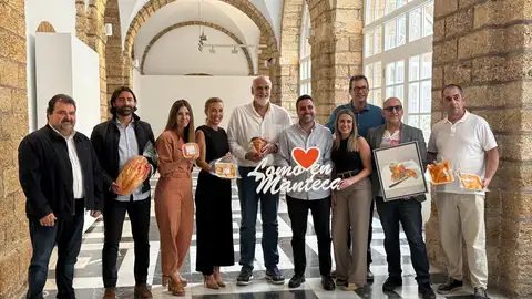 Foto de familia en Diputación de Cádiz Foto de familia en Diputación de Cádiz