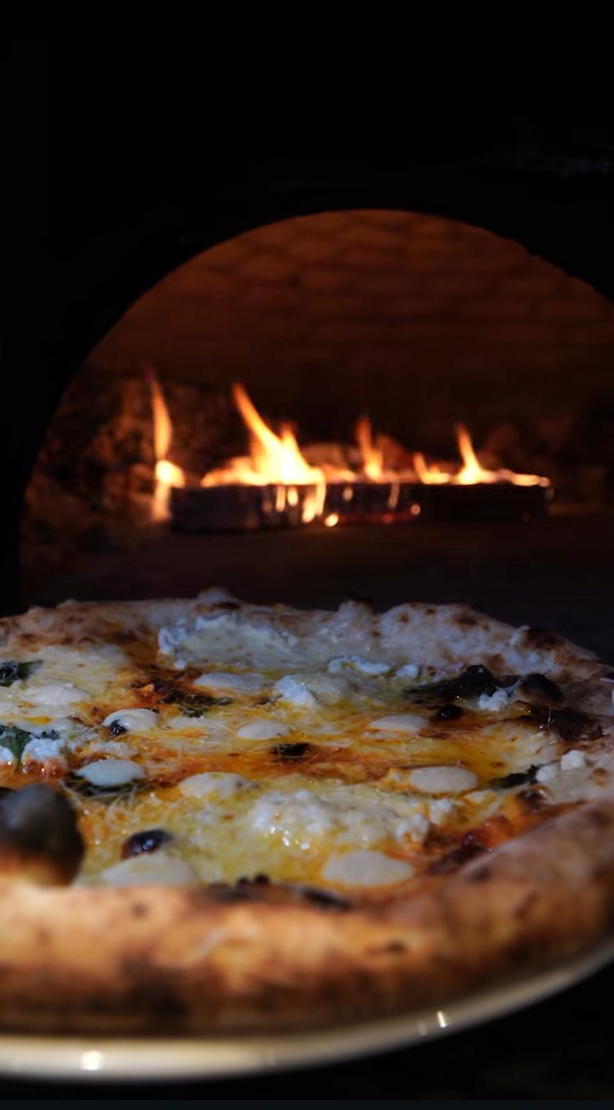 Eric Ayala: "Los napolitanos me decían que me faltaba el nervio que ellos llevan en el ADN" Eric Ayala: "Los napolitanos me decían que me faltaba el nervio que ellos llevan en el ADN"