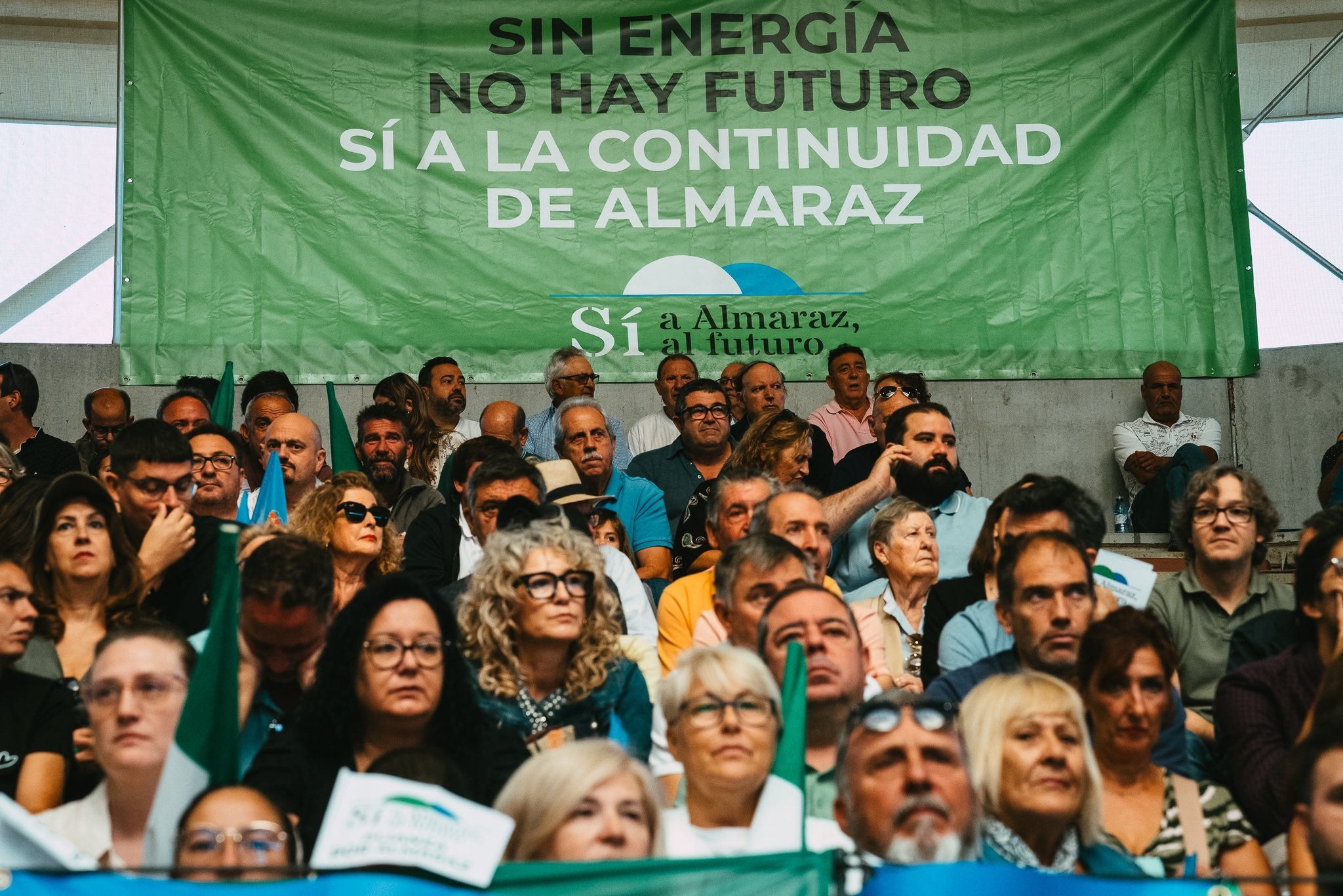 La Plataforma 'Sí a Almaraz' pide en un acto en Navalmoral a la ministra Aagesen que negocie "de una vez" con las empresas La Plataforma 'Sí a Almaraz' pide en un acto en Navalmoral a la ministra Aagesen que negocie "de una vez" con las empresas