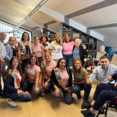 Almassora vive un lunes de emoción con la visita de la reina de las fiestas y las autoridades a las residencias de personas mayores