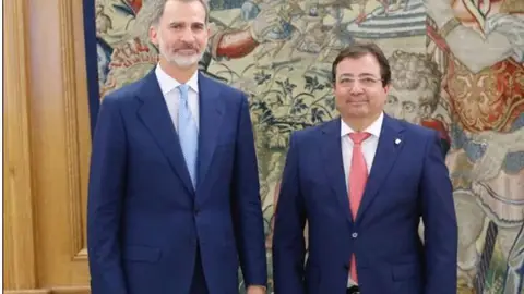 Los Reyes lamentan la muerte de Fernández Vara, "un servidor público que hizo del diálogo su seña de identidad" Los Reyes lamentan la muerte de Fernández Vara, "un servidor público que hizo del diálogo su seña de identidad"