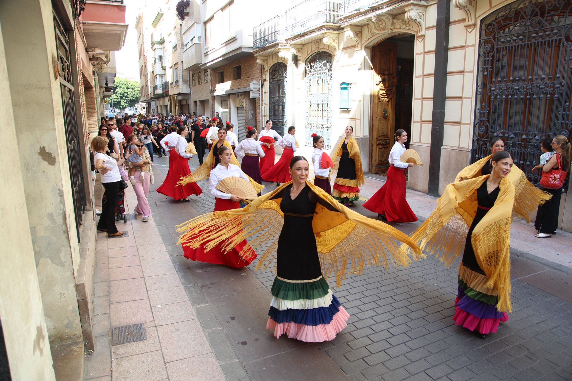 Más de 70 alumnos del Centro Municipal de las Artes de Burriana actúa este miércoles 8 de octubre en Disneyland Paris Más de 70 alumnos del Centro Municipal de las Artes de Burriana actúa este miércoles 8 de octubre en Disneyland Paris