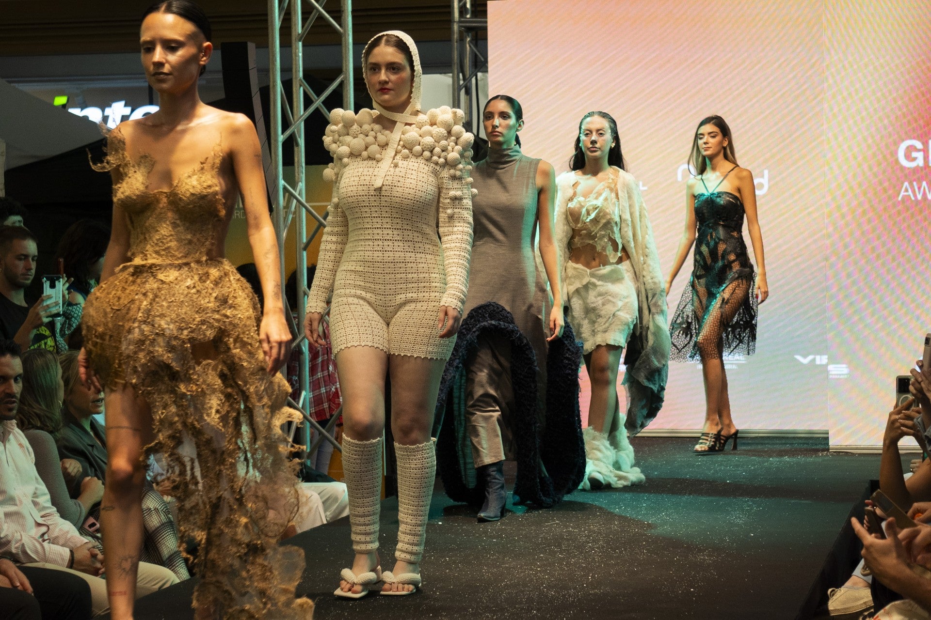 El Centro Comercial Zenia Boulevard acoge este sábado con una gran fiesta la pasarela de moda sostenible Greenwalk Awards El Centro Comercial Zenia Boulevard acoge este sábado con una gran fiesta la pasarela de moda sostenible Greenwalk Awards