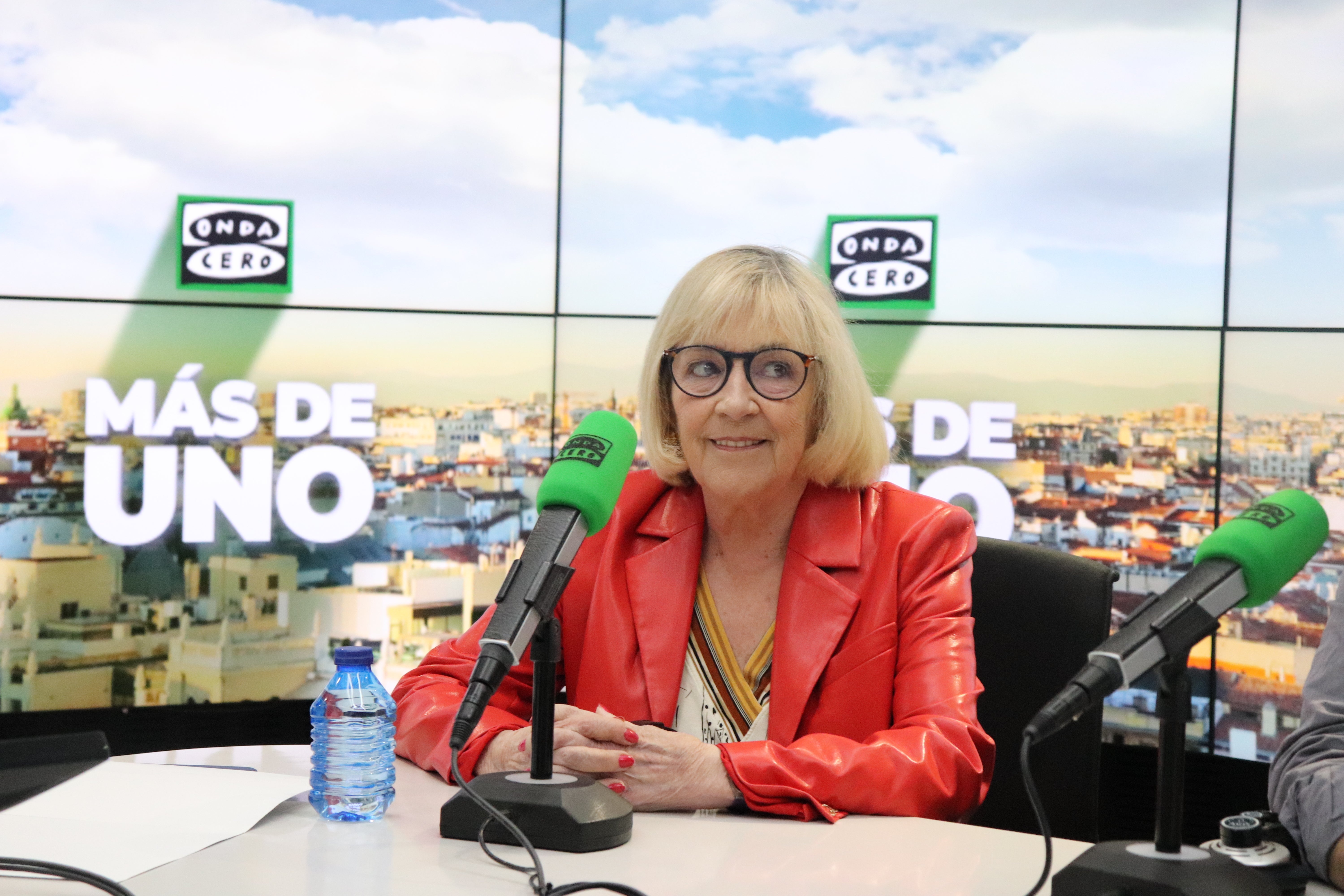 Carmen Maura presenta 'Vieja loca': "Ser viejecita tiene ventajas, puedes hacer lo que te de la gana" Carmen Maura presenta 'Vieja loca': "Ser viejecita tiene ventajas, puedes hacer lo que te de la gana"