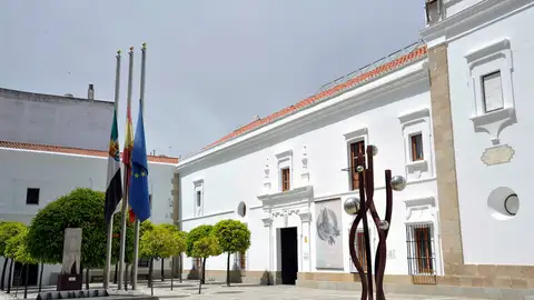 Tres días de Luto oficial en Extremadura por el fallecimiento de Guillermo Fernández Vara Tres días de Luto oficial en Extremadura por el fallecimiento de Guillermo Fernández Vara