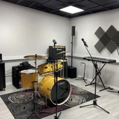 Inauguran en Málaga la escuela de música moderna Rock Factory Inauguran en Málaga la escuela de música moderna Rock Factory