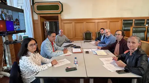 El Patronato de Bando acuerdan la eutanasia para el pitbull que atacó a dos trabajadores del Refuxio y otros dos perros peligrosos El Patronato de Bando acuerdan la eutanasia para el pitbull que atacó a dos trabajadores del Refuxio y otros dos perros peligrosos