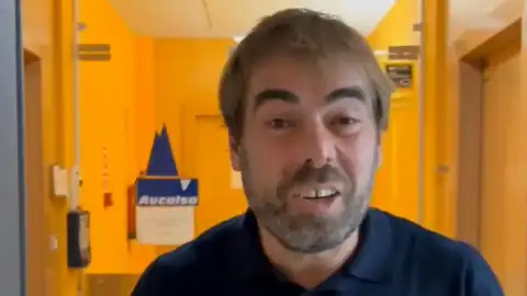 Dani Ripa en las oficinas de Aucalsa Dani Ripa en las oficinas de Aucalsa