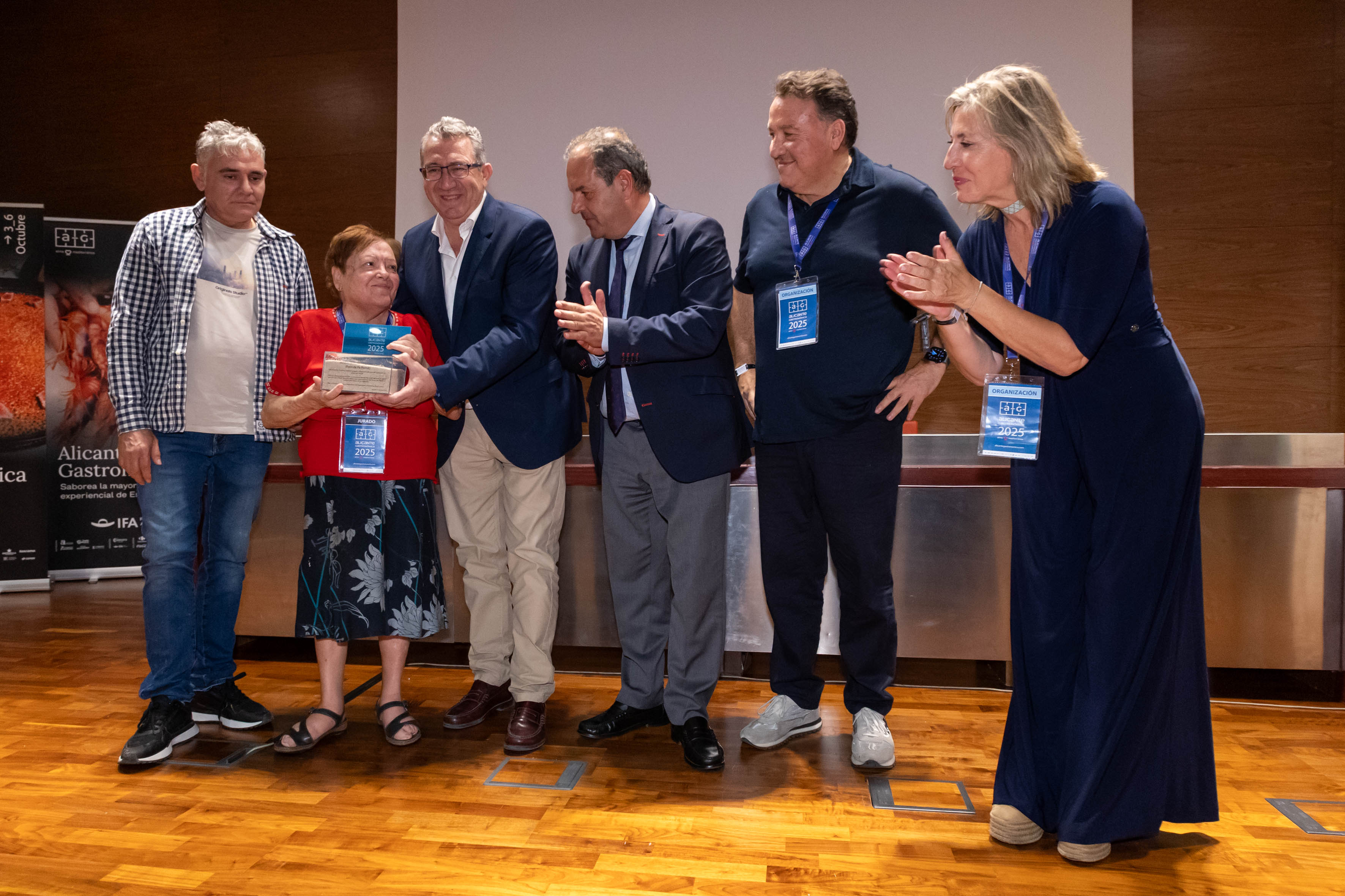 El homenaje a la panadera crevillentina Dolores Hurtado pone el colofón a la feria Alicante Gastronómica El homenaje a la panadera crevillentina Dolores Hurtado pone el colofón a la feria Alicante Gastronómica