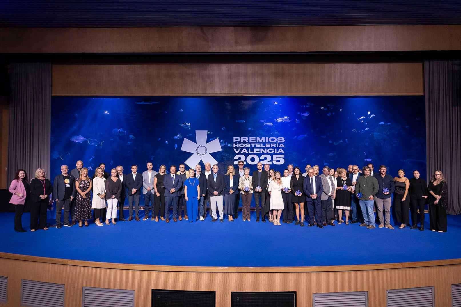 Hostelería Valencia reconoce a los referentes del sector en una gala con sabor a homenaje Hostelería Valencia reconoce a los referentes del sector en una gala con sabor a homenaje