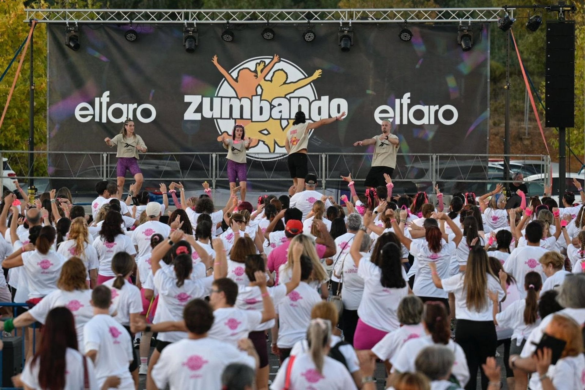 El evento solidario 'Zumbando' celebrado en El Faro de Badajoz bate récord de recaudación al superar los 20.000 euros El evento solidario 'Zumbando' celebrado en El Faro de Badajoz bate récord de recaudación al superar los 20.000 euros