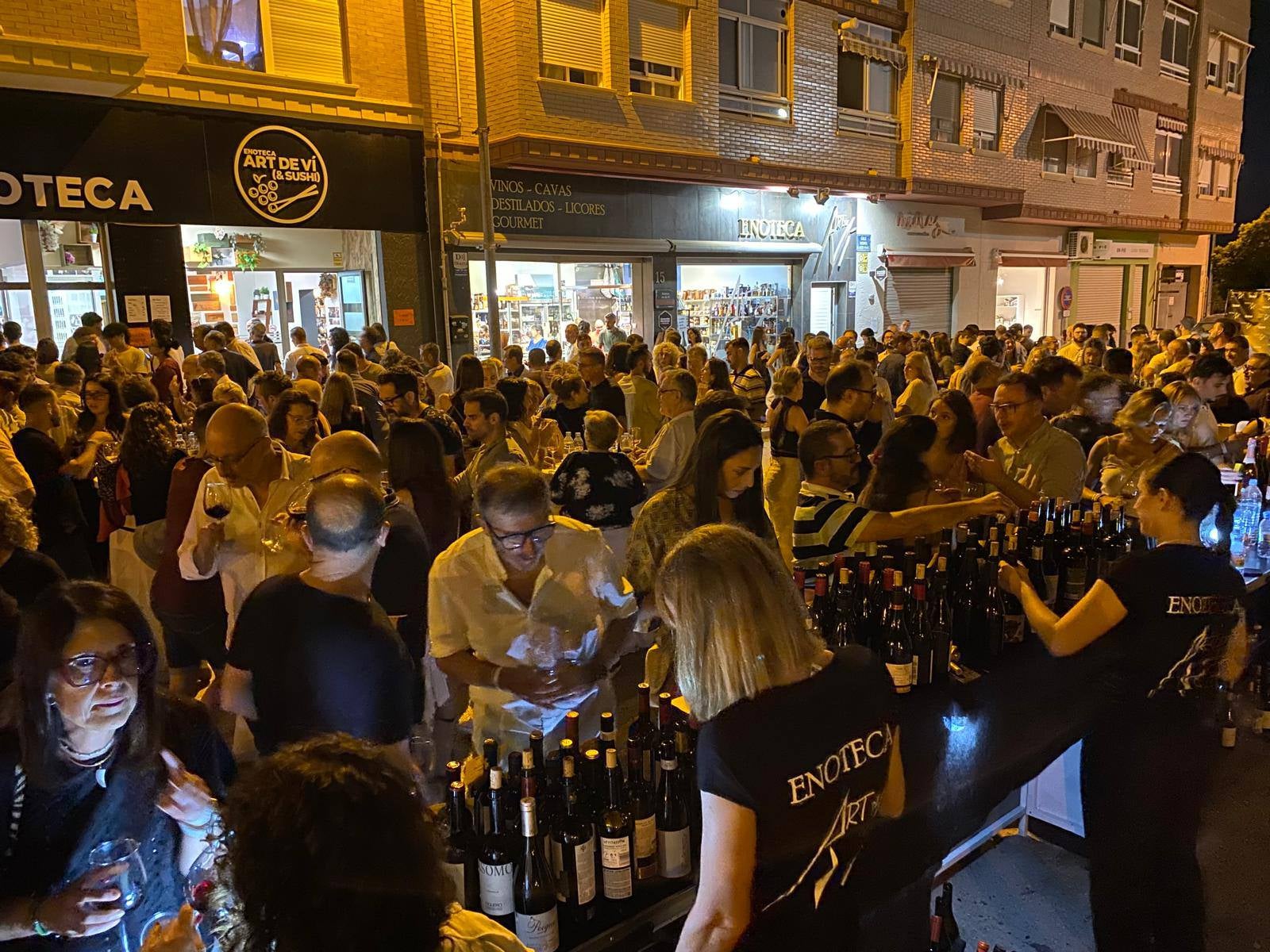 Éxito de participación en la 9ª edición de la Nit Oberta de Novelda Éxito de participación en la 9ª edición de la Nit Oberta de Novelda