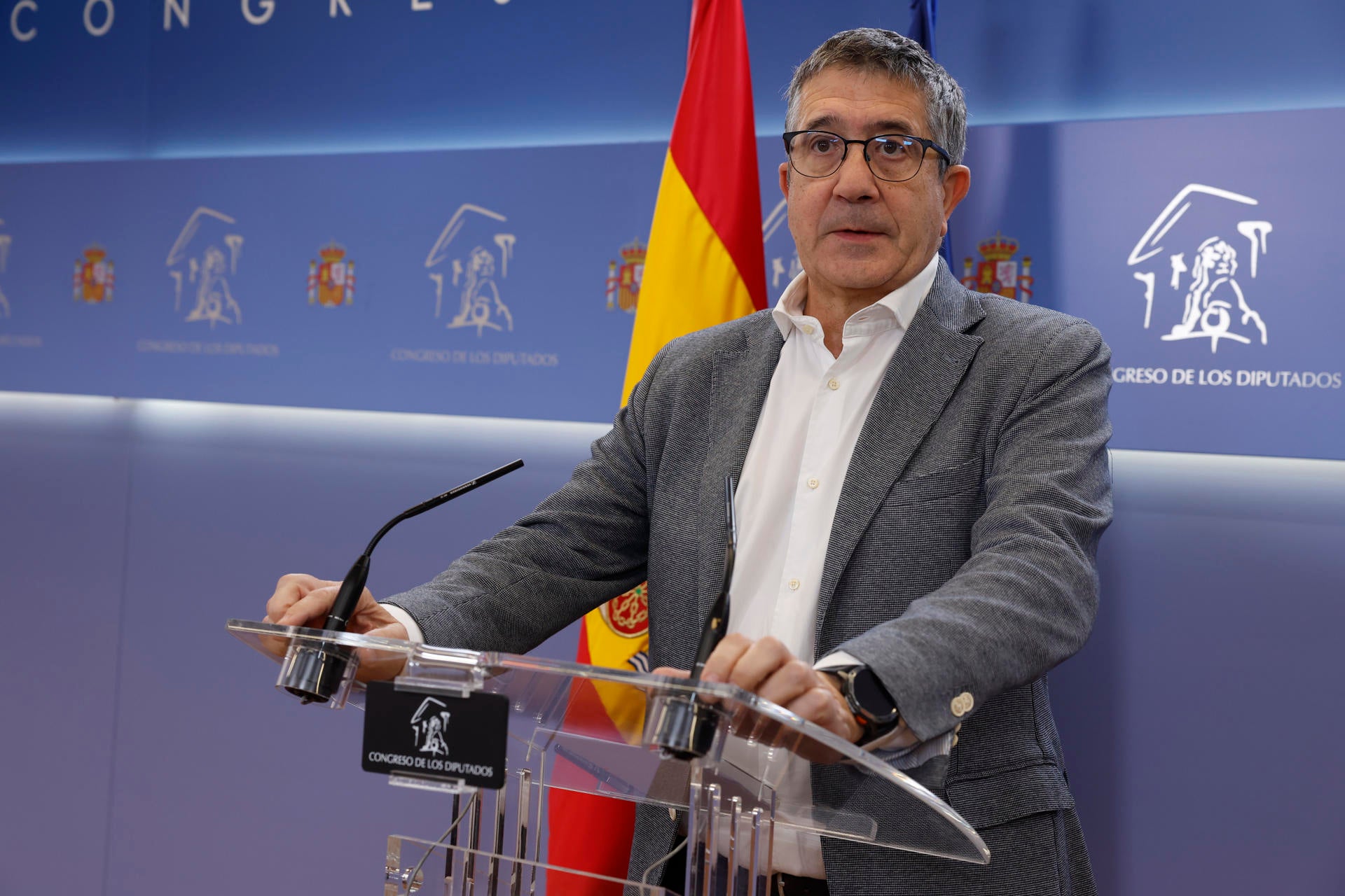 El Congreso corrige a Patxi López y aclara que los gastos no los pagan en efectivo El Congreso corrige a Patxi López y aclara que los gastos no los pagan en efectivo