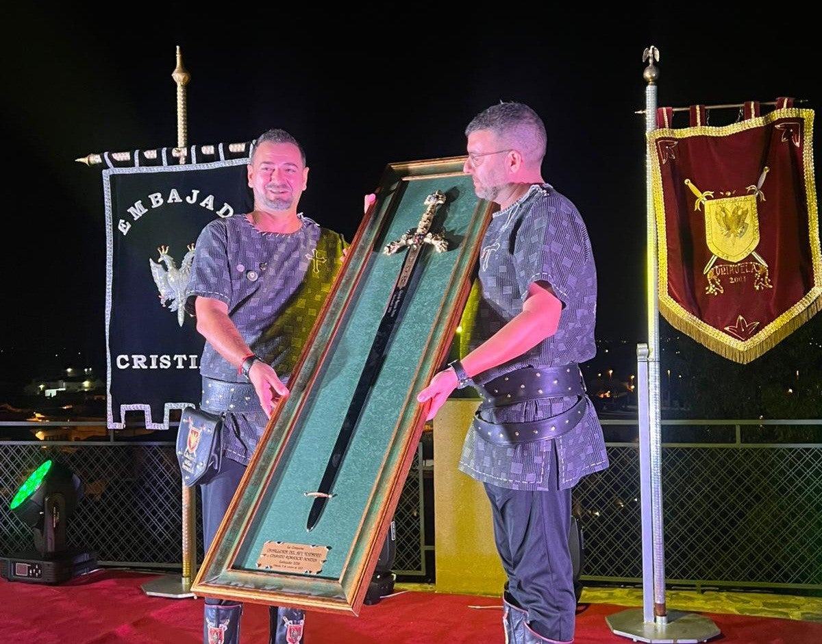 Caballeros del Rey Fernando presenta a Eduardo Aparicio Nortes como Embajador Cristiano 2026 Caballeros del Rey Fernando presenta a Eduardo Aparicio Nortes como Embajador Cristiano 2026