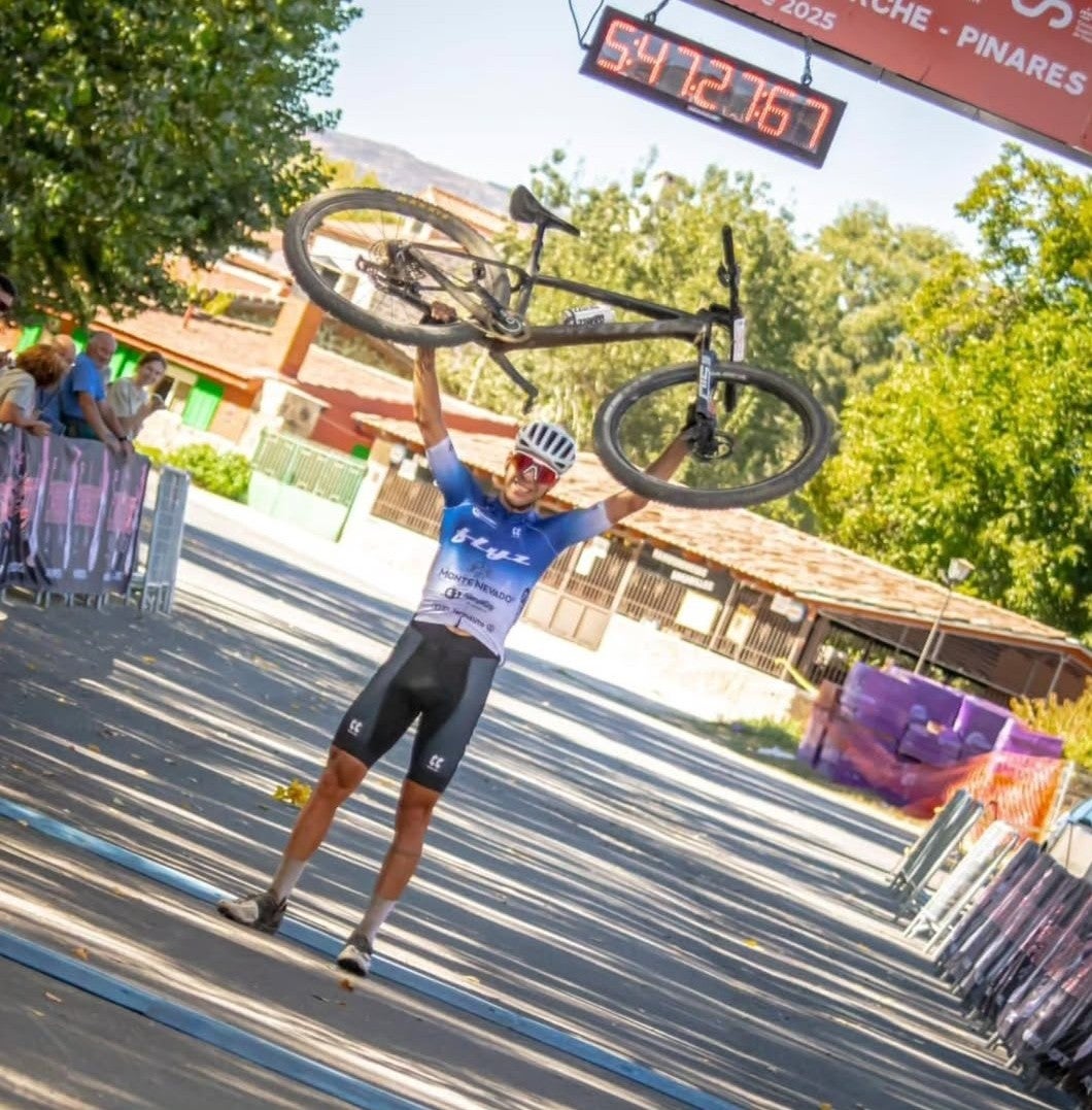 Fran Herrero logra el III título de Campeón de España Ultramaratón de bici de montaña Fran Herrero logra el III título de Campeón de España Ultramaratón de bici de montaña