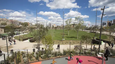 El Parc de les Glories és ara una zona adaptada per a persones cegues El Parc de les Glories és ara una zona adaptada per a persones cegues
