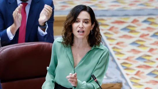 La presidenta de la Comunidad, Isabel Díaz Ayuso, interviene durante el pleno de la Asamblea de Madrid, este jueves. La presidenta de la Comunidad, Isabel Díaz Ayuso, interviene durante el pleno de la Asamblea de Madrid, este jueves.