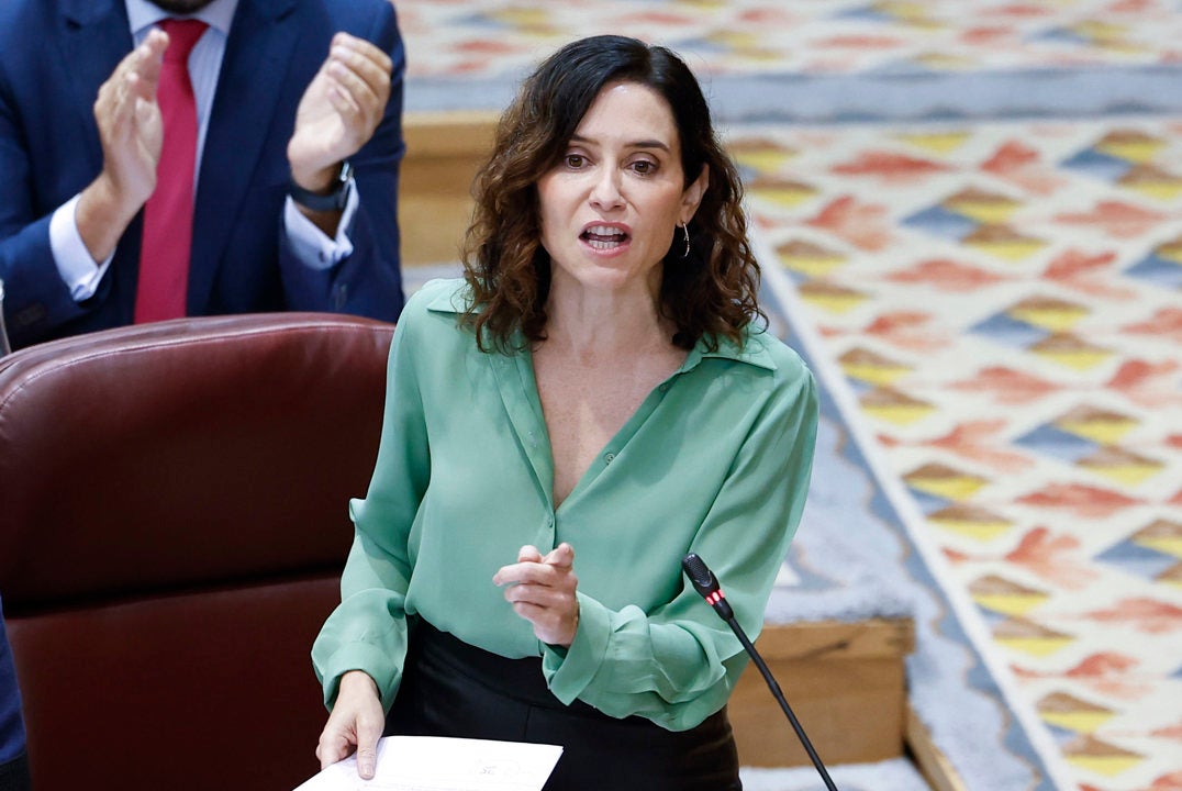 Ayuso rechaza una "lista negra" de médicos objetores : "Váyanse a otro lado a abortar" Ayuso rechaza una "lista negra" de médicos objetores : "Váyanse a otro lado a abortar"