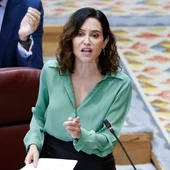 La presidenta de la Comunidad, Isabel Díaz Ayuso, interviene durante el pleno de la Asamblea de Madrid, este jueves. La presidenta de la Comunidad, Isabel Díaz Ayuso, interviene durante el pleno de la Asamblea de Madrid, este jueves.