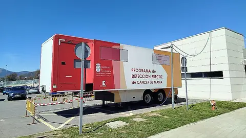 Unidad Móvil del Programa Detección Precoz del Cáncer de Mama en Cantabria Unidad Móvil del Programa Detección Precoz del Cáncer de Mama en Cantabria