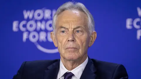 Quién es Tony Blair, la figura que podría mandar en Gaza tras el acuerdo de Israel y Hamás
