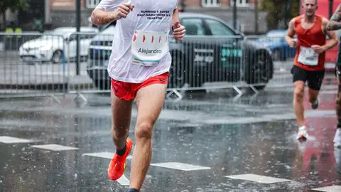 Un atleta albaceteño recauda más de 3.500 euros a favor de ATUVIBI Un atleta albaceteño recauda más de 3.500 euros a favor de ATUVIBI