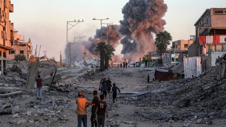 Bombardeo en la ciudad de Gaza